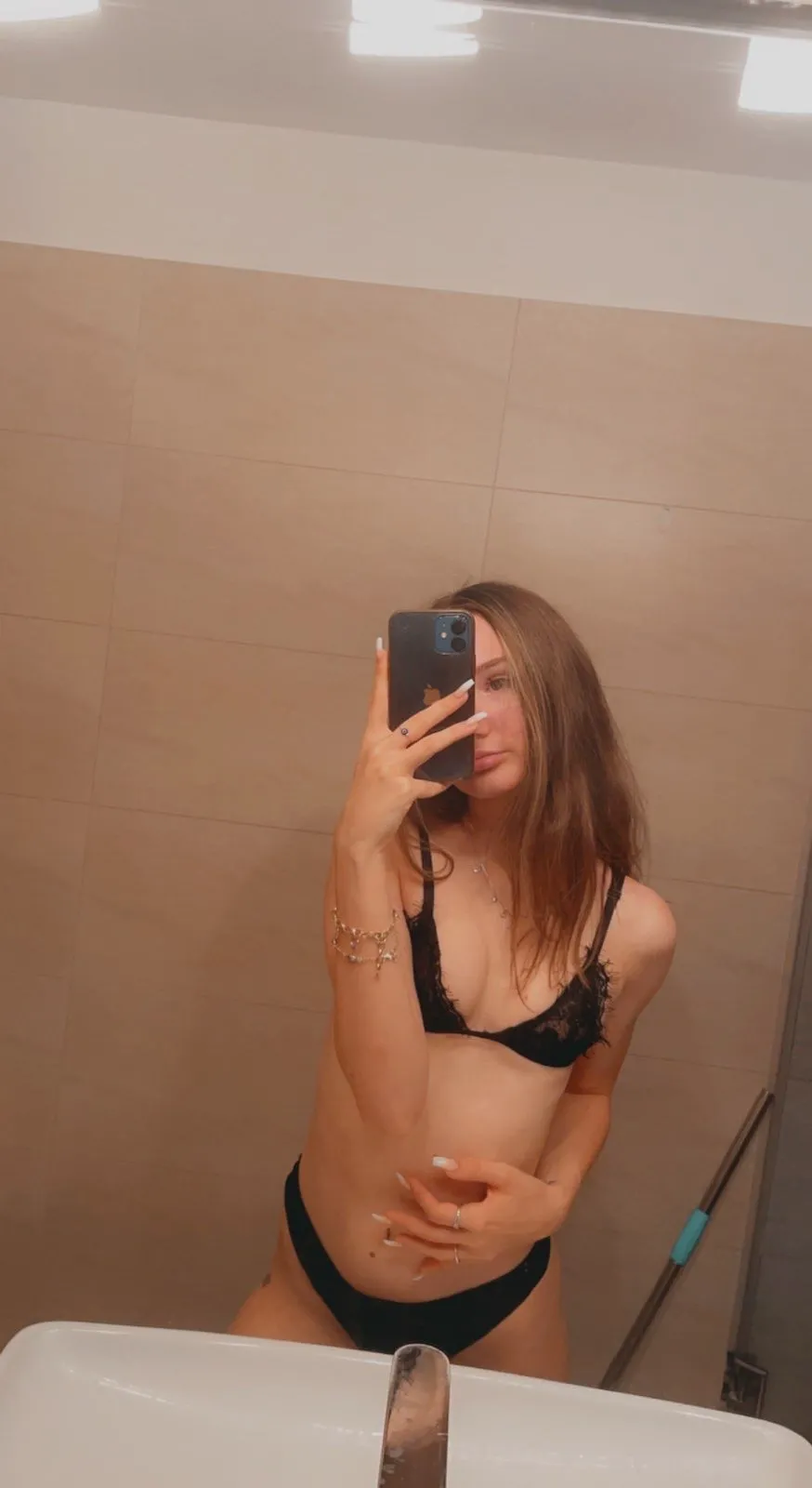 Bella