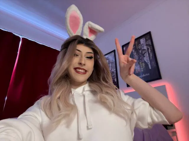 sexyymonica24