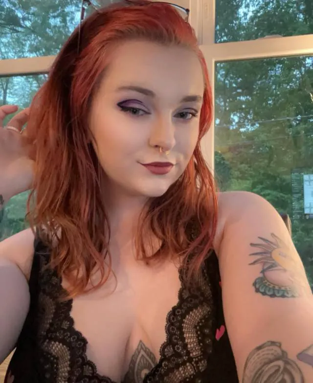 sexyymonica24