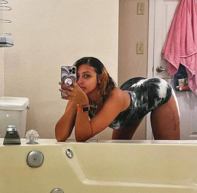 Bethanyscarlet381