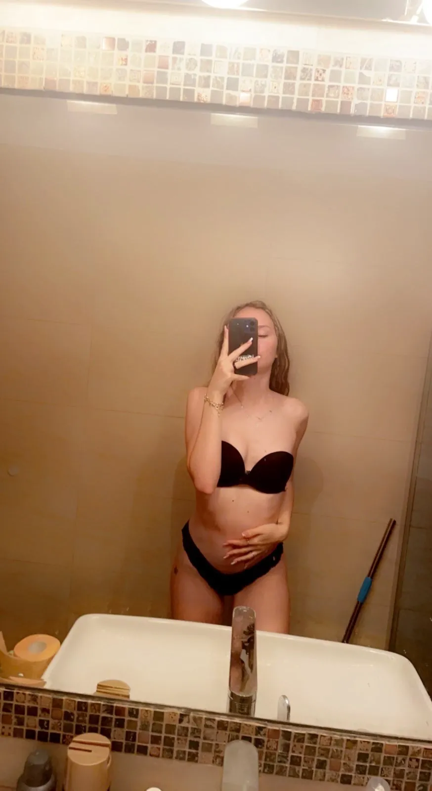 Bella jones