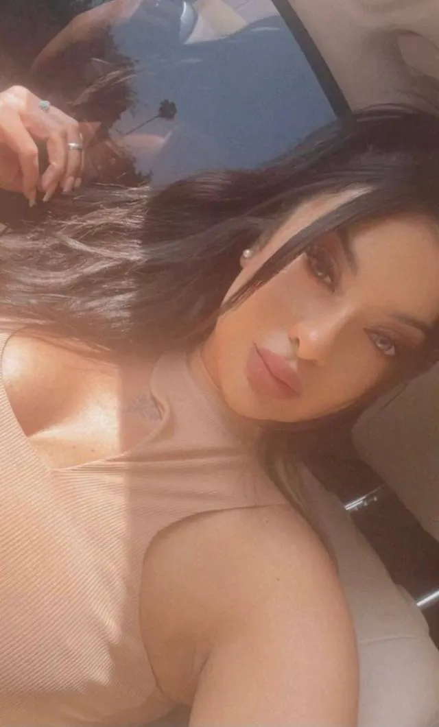 khloemia710
