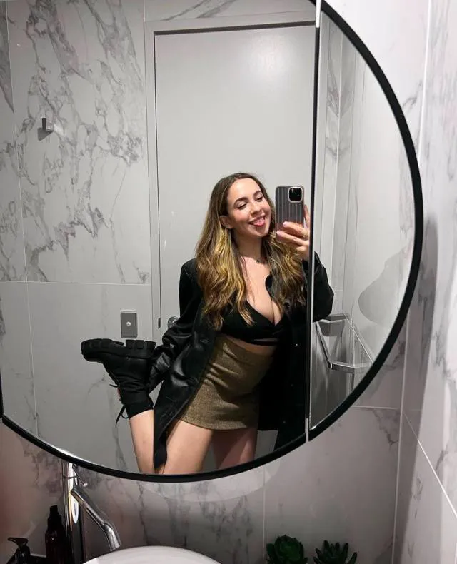 Debbielinda022