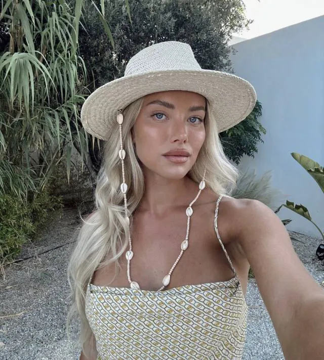 vivianakarlason015