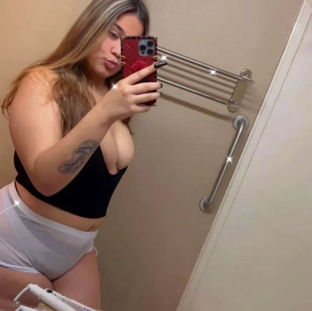 ellahogann29