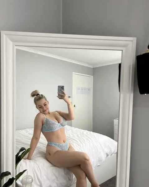 Emilysexxy5