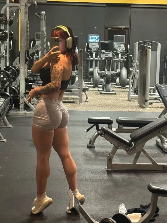 katiearon0