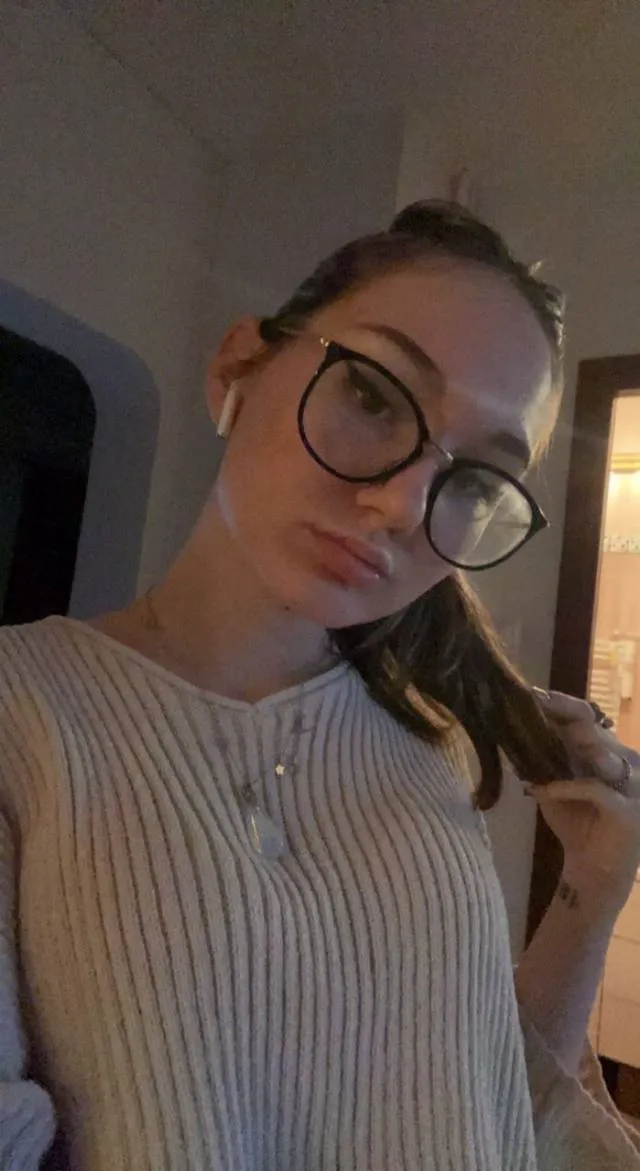 aprillewis0327