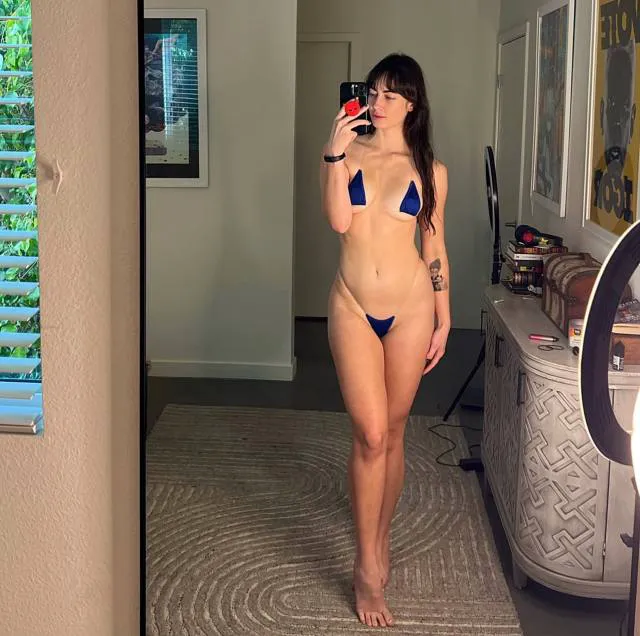 vanessanuggets350