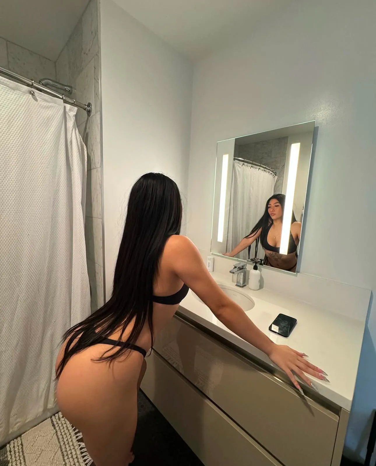 Mia