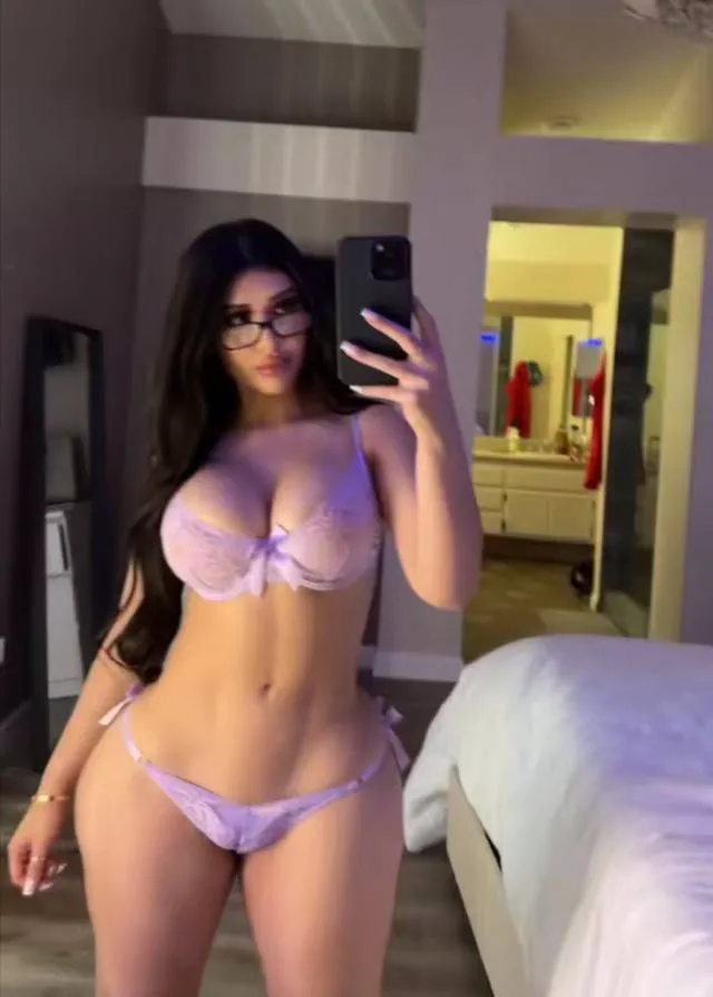 nicoledebby761