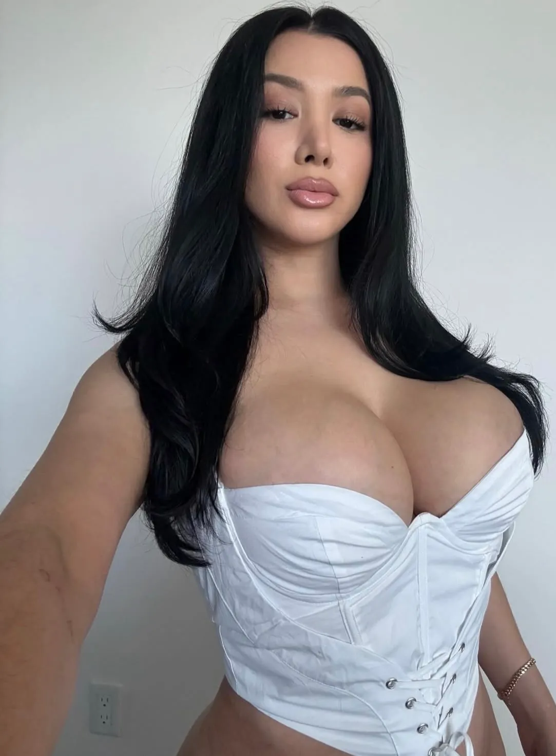 Ava