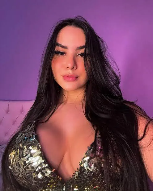 carolinesommers859