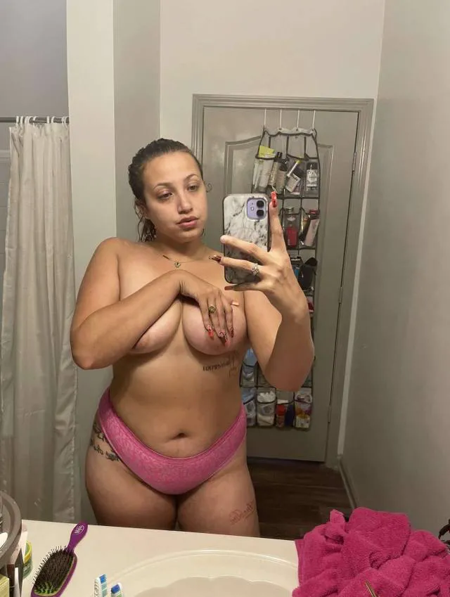 sexyella3030