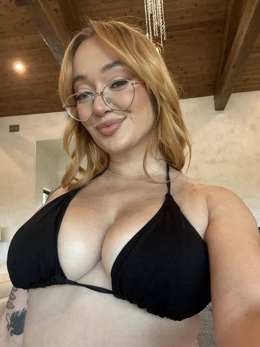 isabellacox103483