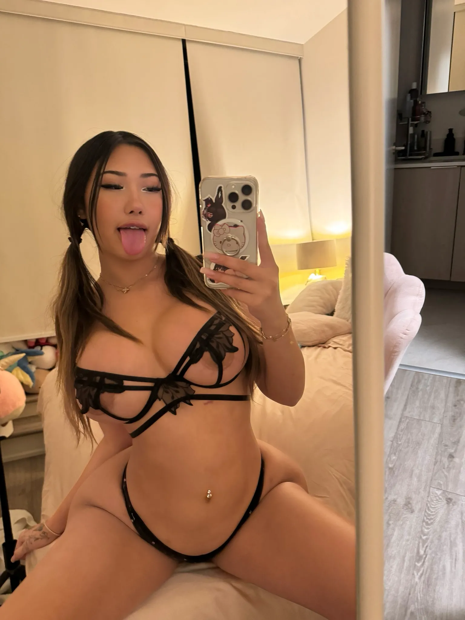Mia