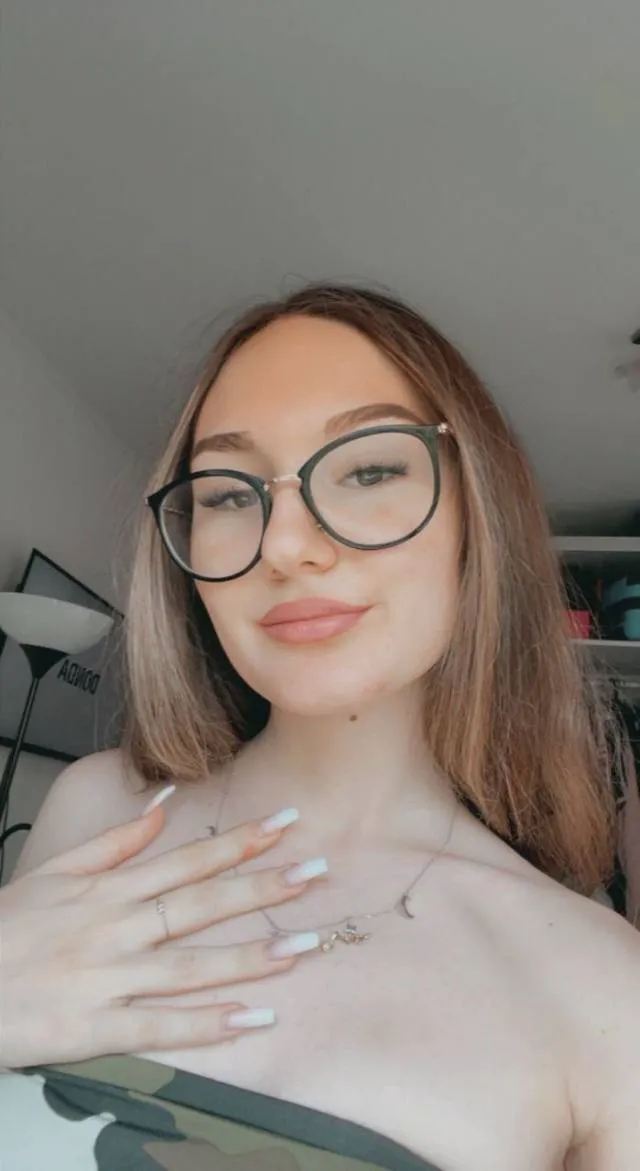 aprillewis0327