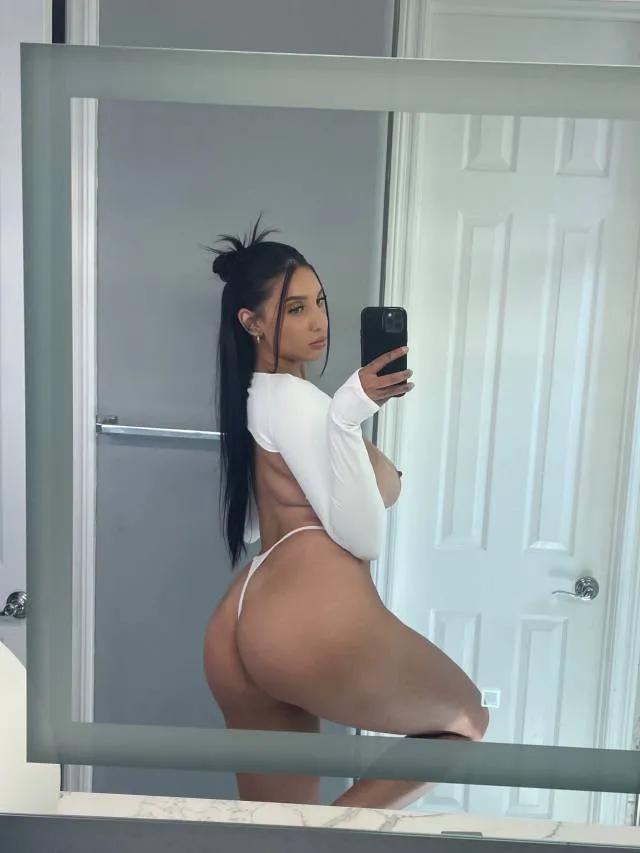 elleanna873