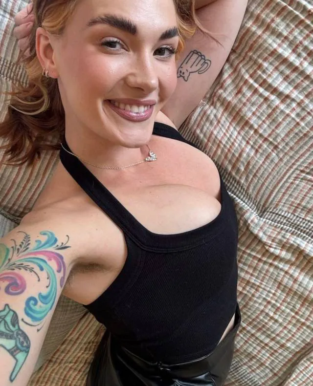 Arianashy5